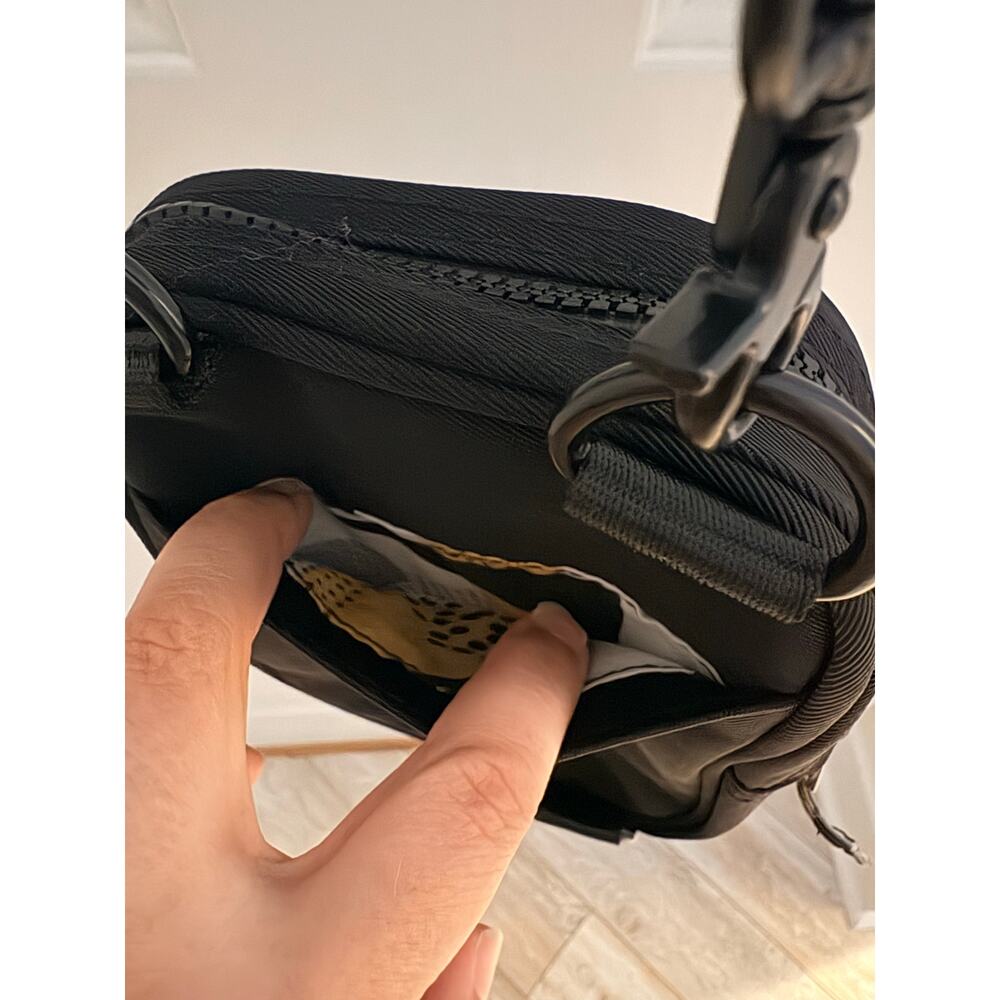 Thread Crossbody Bag Black - Picture 4 of 7